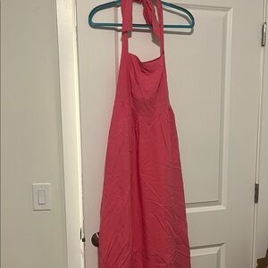 Chic Pink Sleeveless Halter Dress